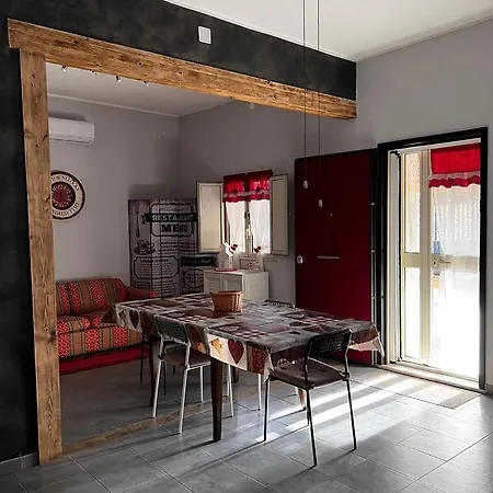 Casa I Due Pini بيت للعطل *